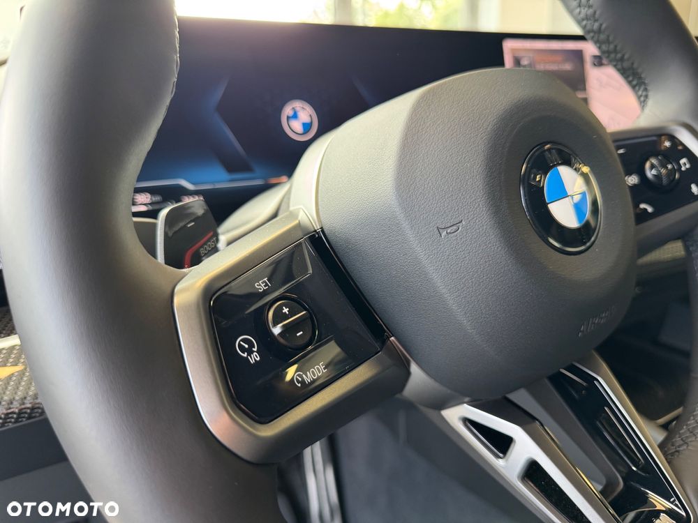 BMW Seria 5 520d xDrive - 16