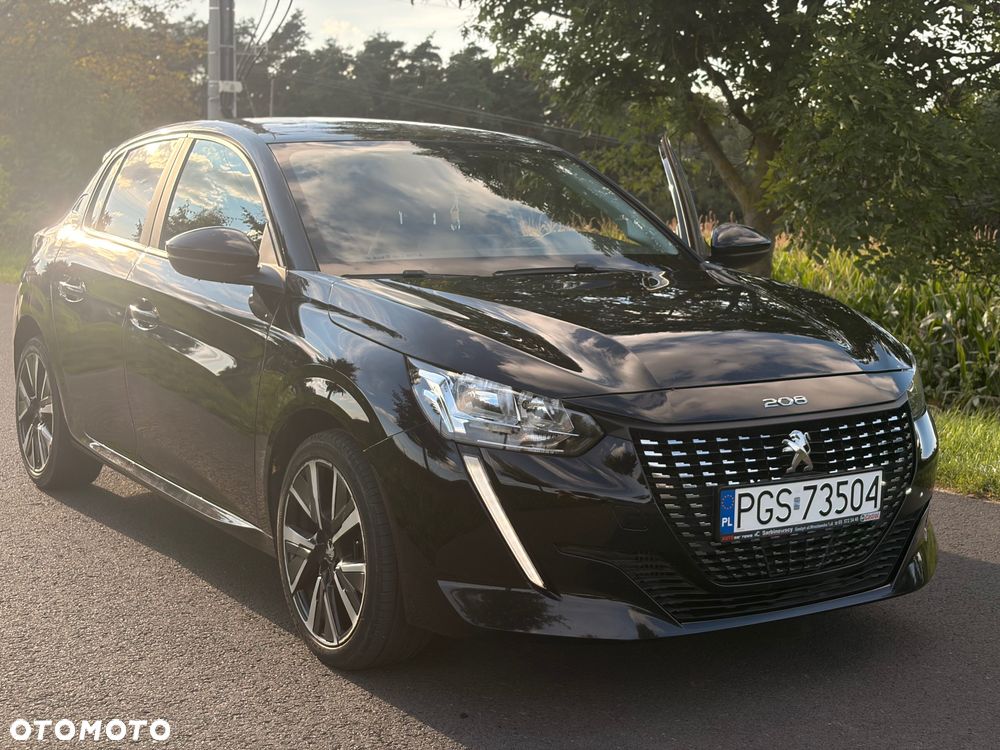 Peugeot 208 - 1