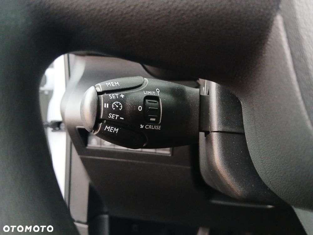 Toyota Proace City Verso 1.5 D-4D Business - 26