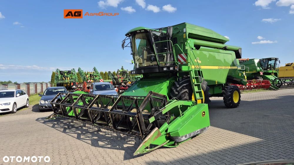 John Deere 2266 HillMaster 1998R - 8