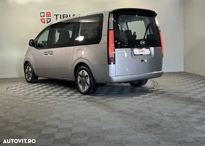 Hyundai Staria - 3