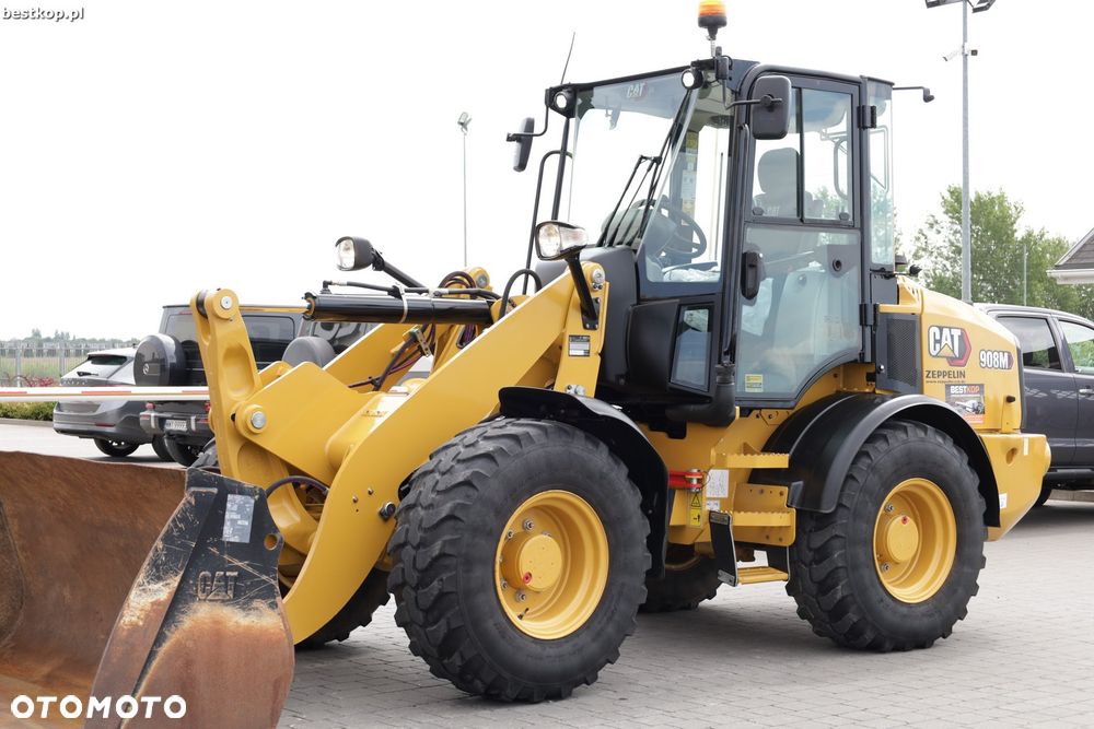 Caterpillar CAT 908M - 13