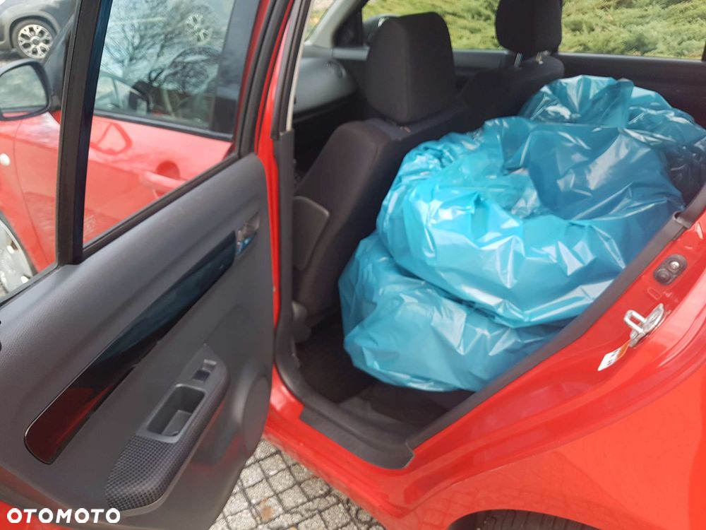 Suzuki Swift 1.3 Club - 11