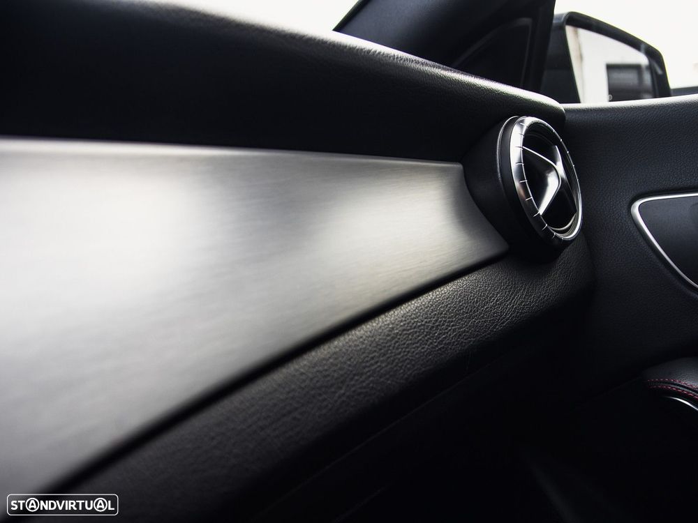 Mercedes-Benz CLA 180 d Shooting Brake AMG Line - 15