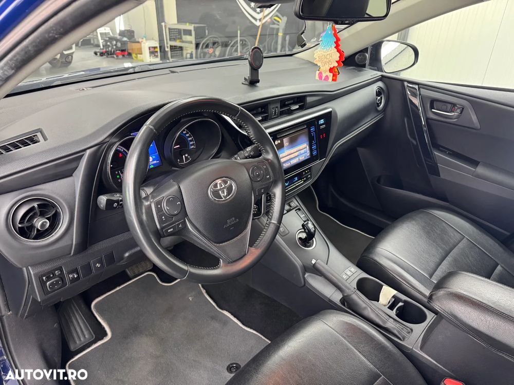 Toyota Auris - 15