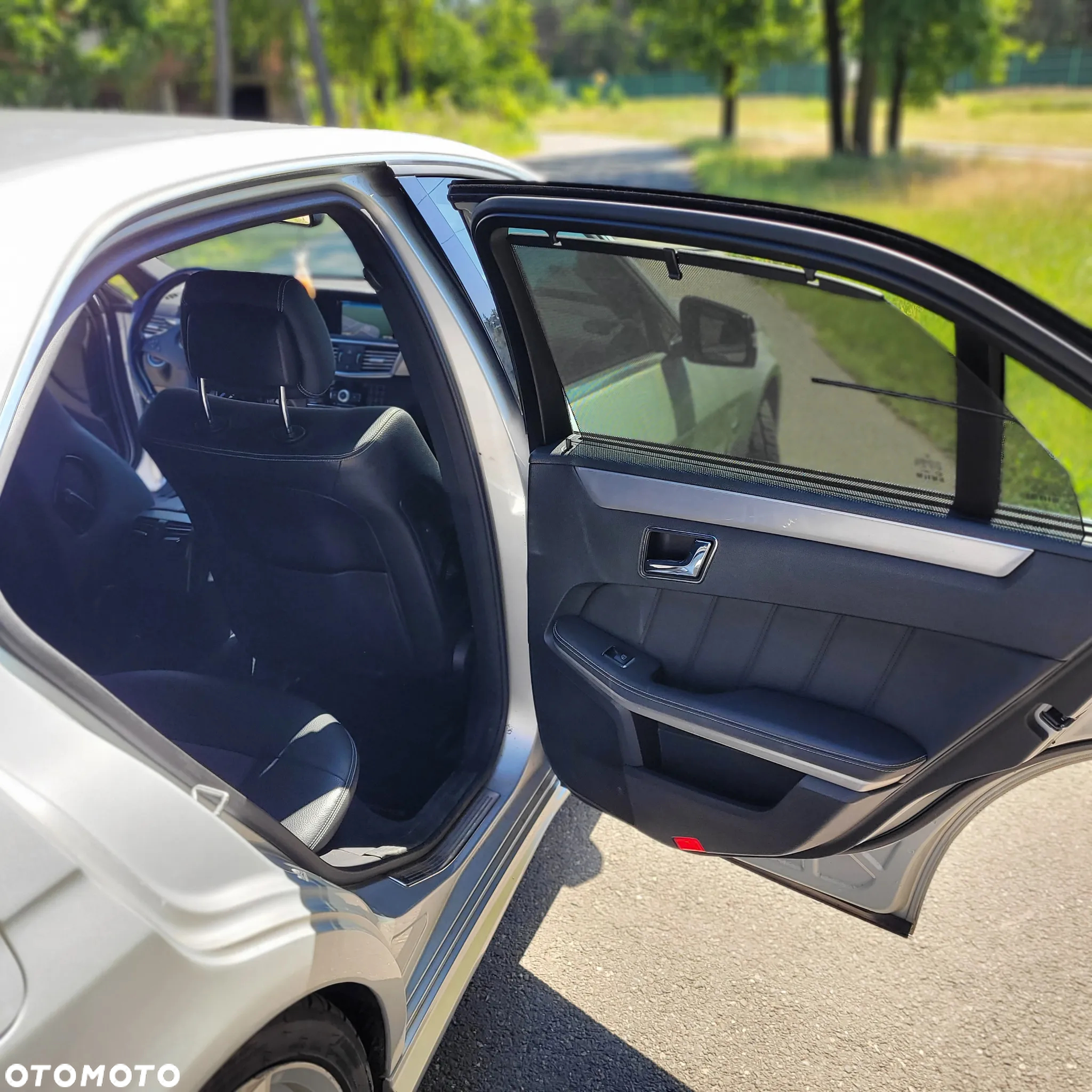 Mercedes-Benz Klasa E 350 CDI DPF BlueEFFICIENCY 7G-TRONIC Elegance - 14
