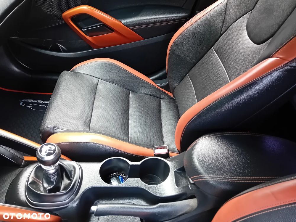 Hyundai Veloster 1.6 Turbo Matt Finish - 27