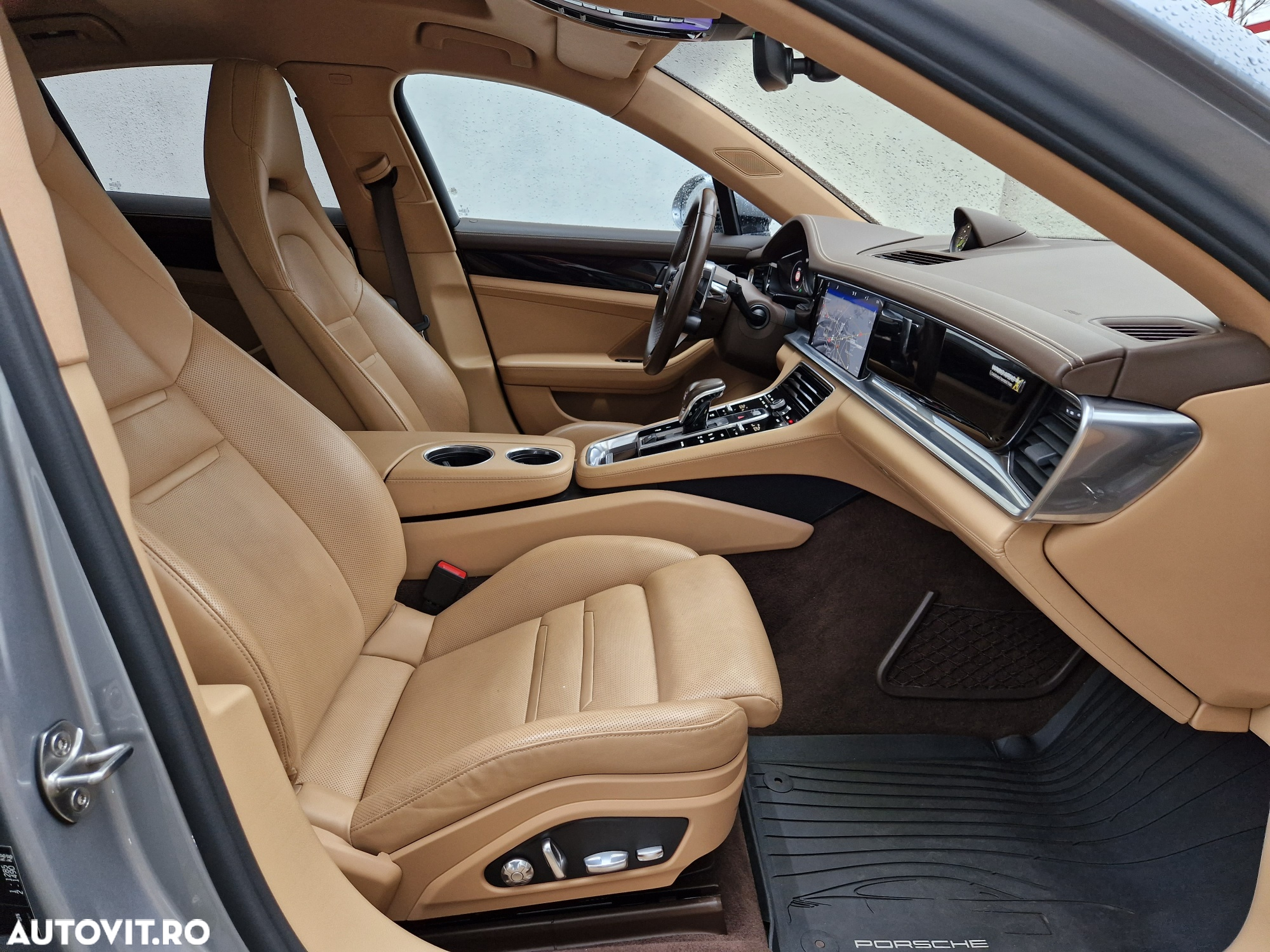 Porsche Panamera - 27