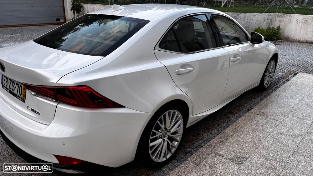 Lexus IS 300H Luxury - 6
