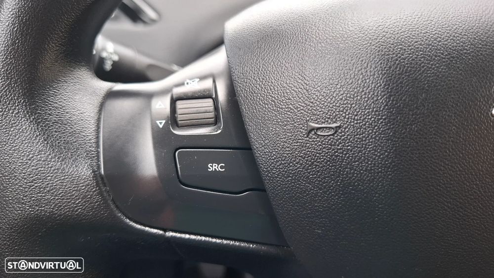 Peugeot 208 1.4 VTi Allure - 43