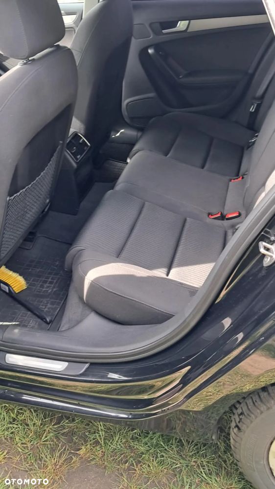 Audi A4 Avant 2.0 TDI - 13