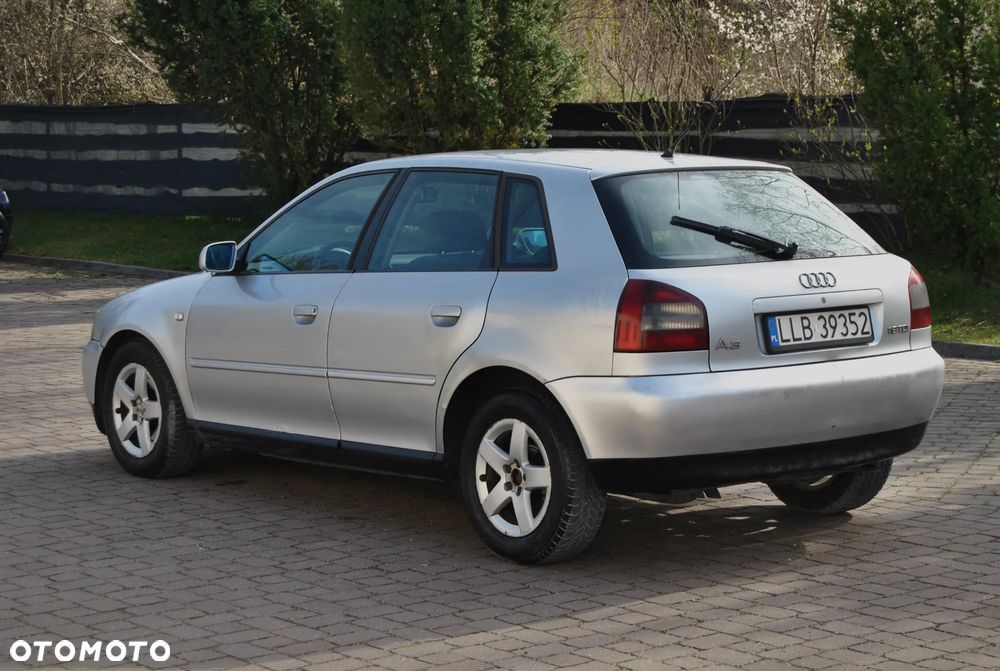 Audi A3 Sportback 1.9 TDI Ambiente - 4