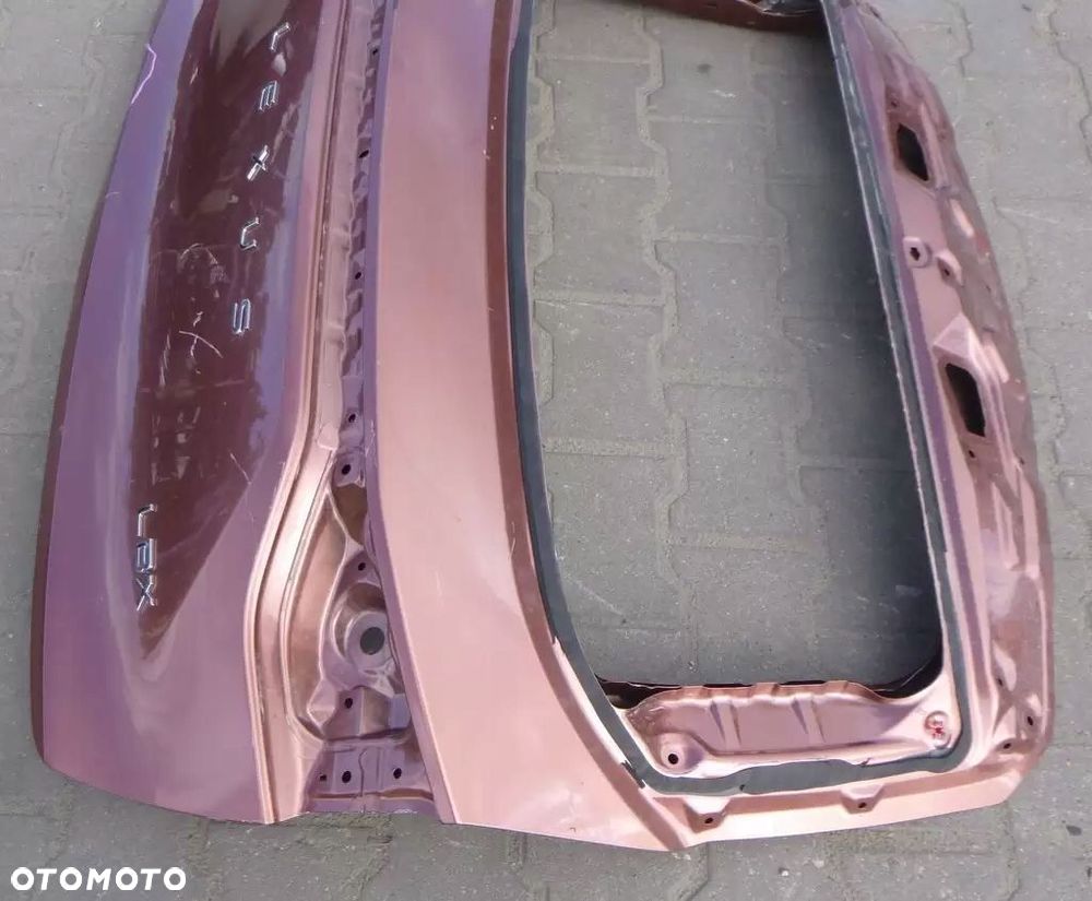 Lexus LBX Klapa Tył - 4