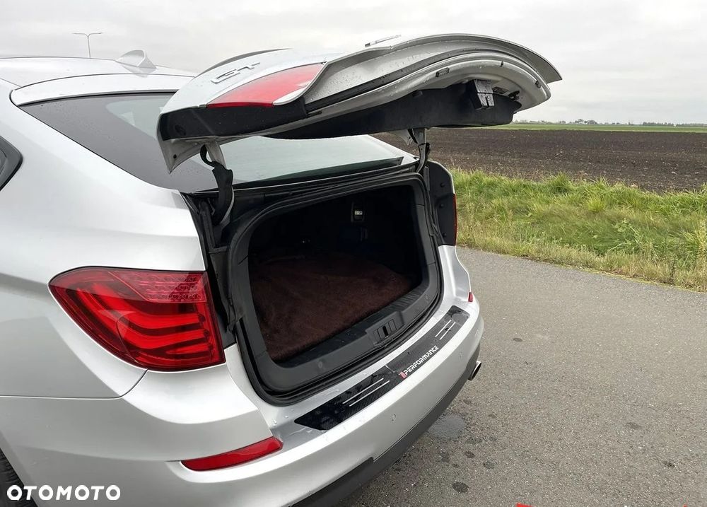 BMW Seria 5 535i xDrive Sport-Aut - 15