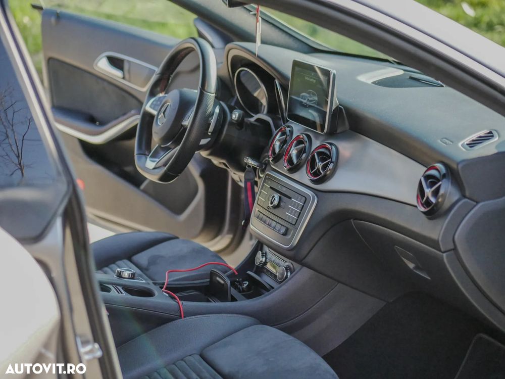 Mercedes-Benz CLA 250 Shooting Brake 4Matic 7G-DCT Sport - 12