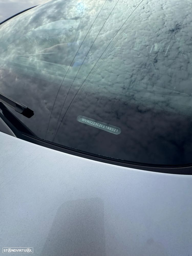 VW Passat Variant 1.6 TDI BlueMotion Business Edition - 17