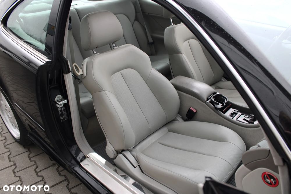 Mercedes-Benz CLK - 22
