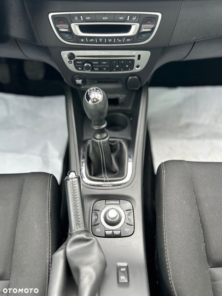 Renault Megane 1.6 16V 110 LIMITED - 11