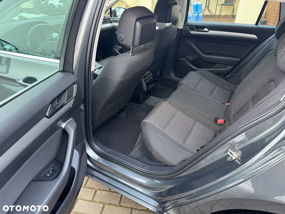 Volkswagen Passat Variant 2.0 TDI DSG (BlueMotion Technology) Comfortline - 13