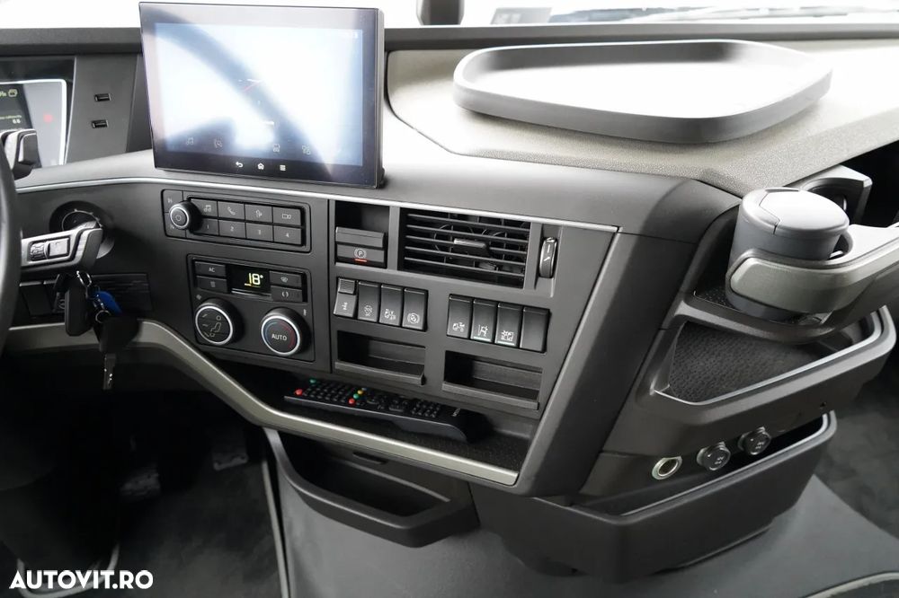 Volvo FH 500 / XXL / RETARDER / PUNGĂ JOSĂ / MEGA / ECHIPAMENT MAXIM / CONTRACT DE REPARAȚIE POST-SERVICE / - 28