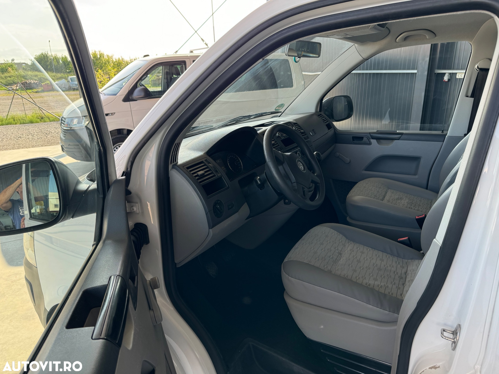 Volkswagen Transporter - 5