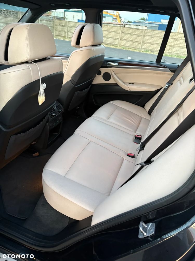 BMW X5 xDrive30d - 13
