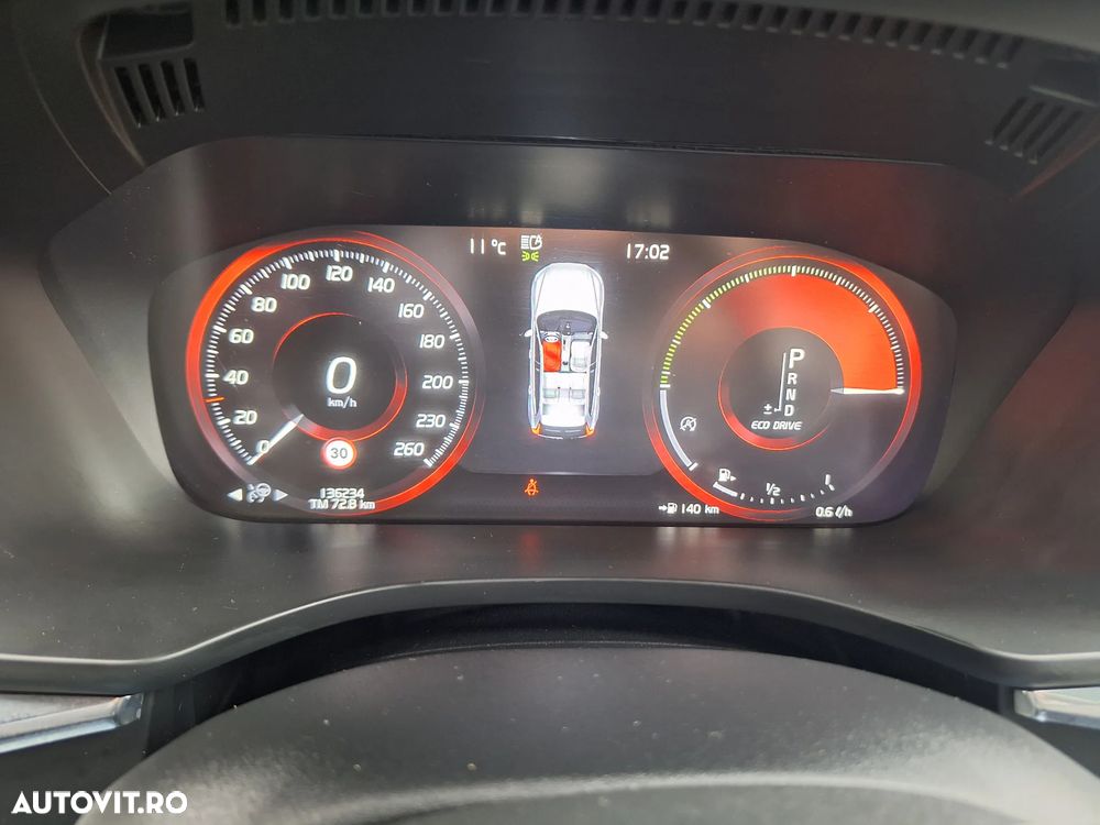 Volvo XC 60 D5 AWD R-Design - 23