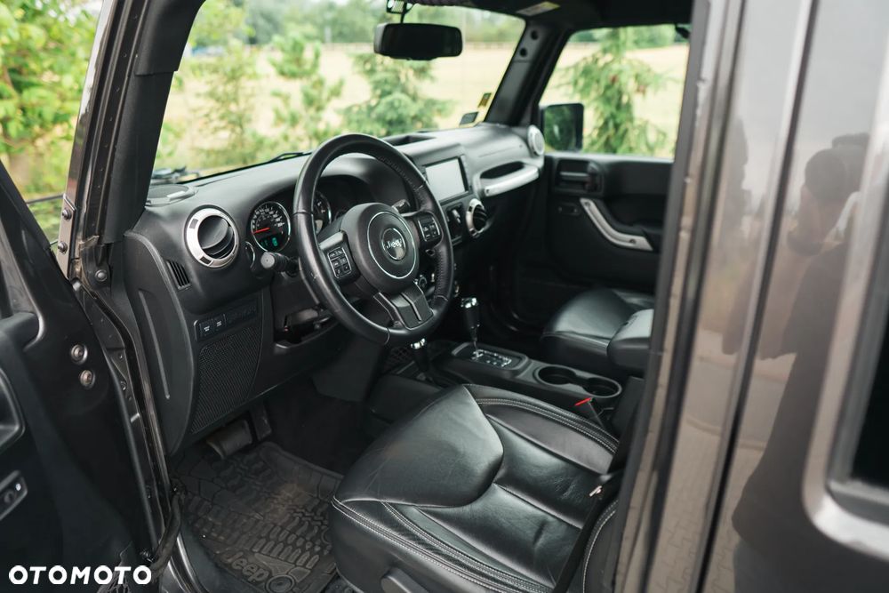 Jeep Wrangler 3.6 Unlim Rubicon - 23