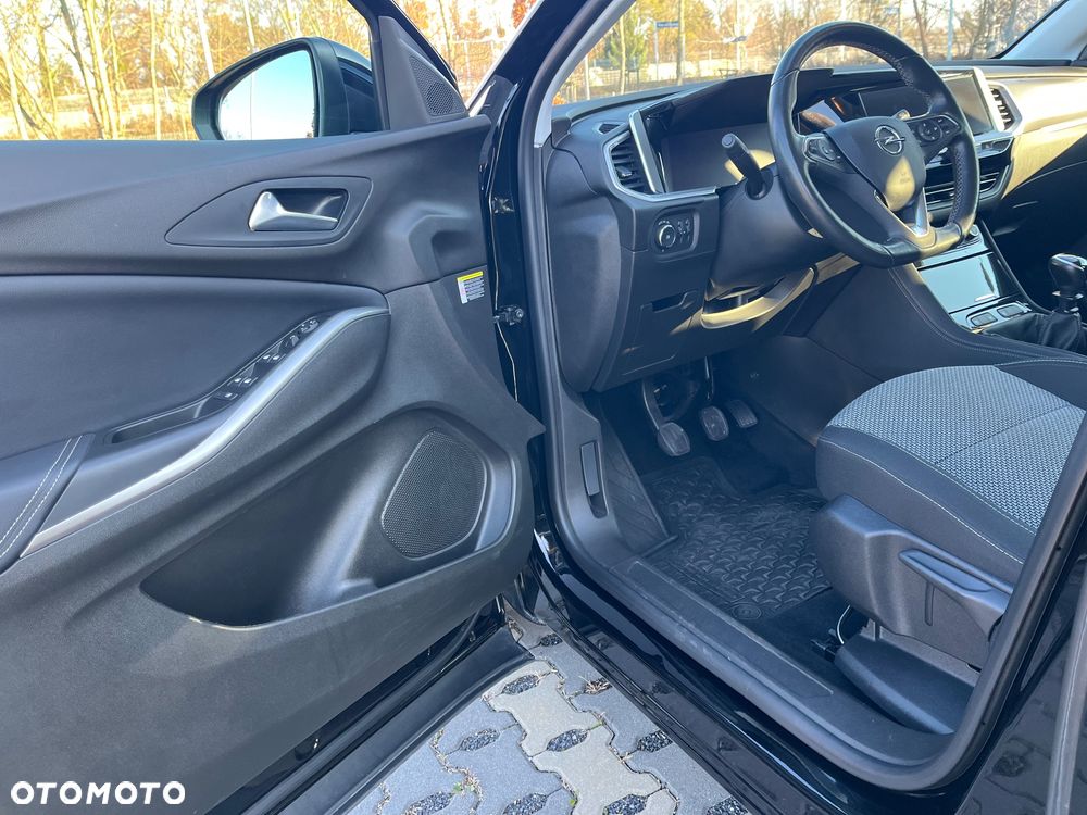 Opel Grandland 1.2 T Business Edition S&S - 12