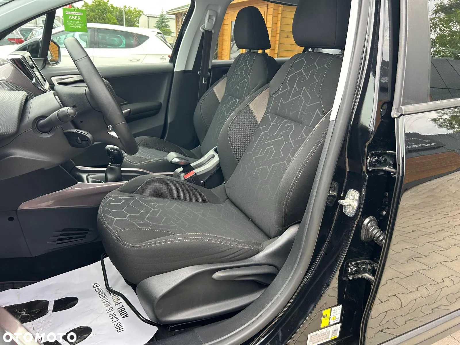 Peugeot 2008 1.2 Pure Tech Style EU6 - 17