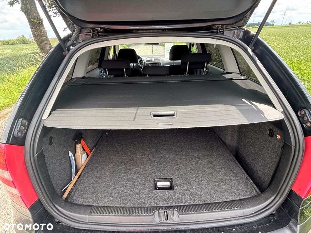 Skoda Octavia 1.6 FSI Ambiente - 4
