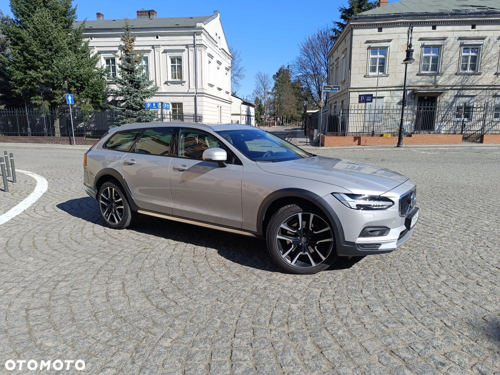 Volvo V90 D5 AWD Momentum Pro - 2
