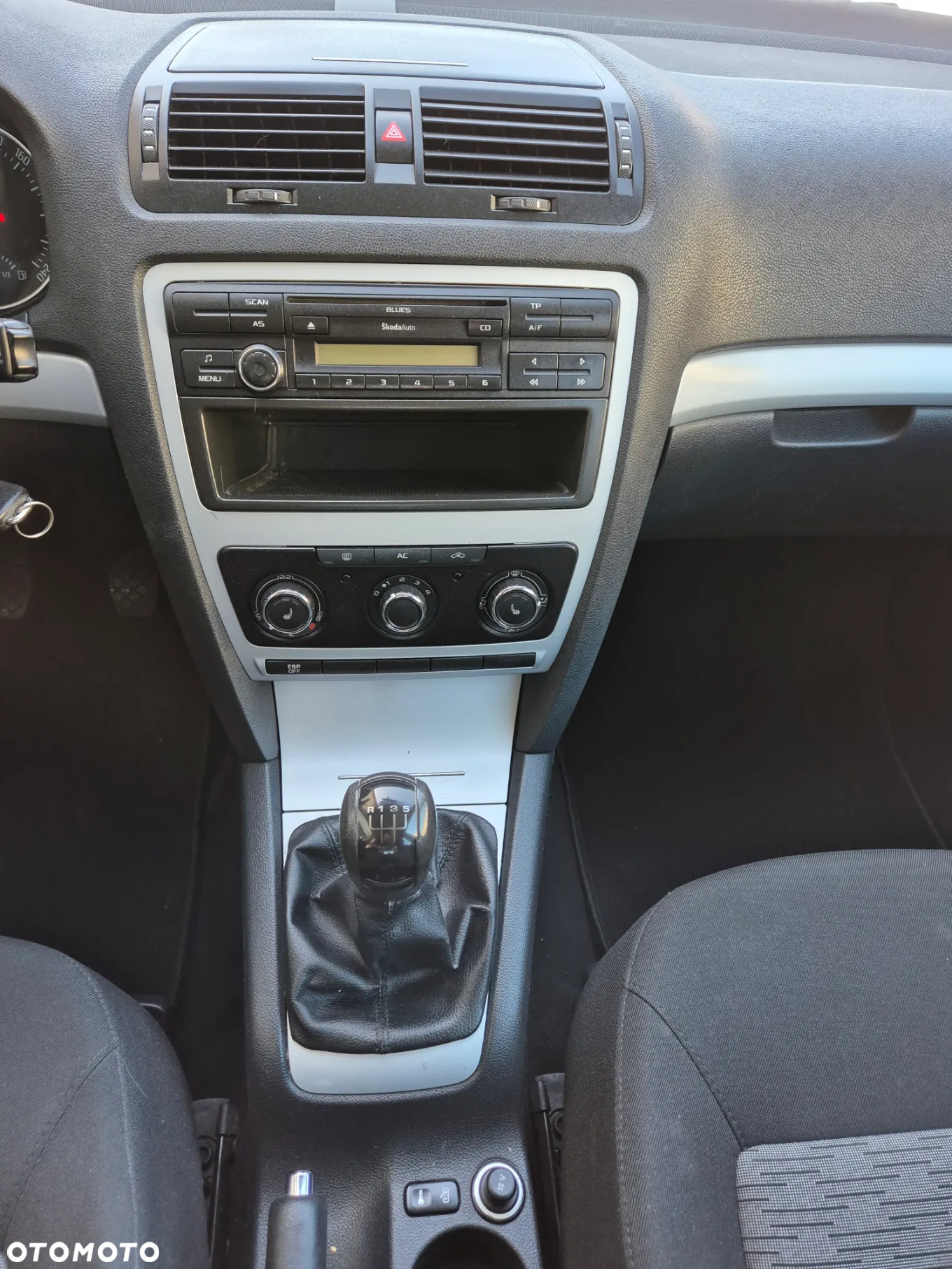 Skoda Octavia 1.6 - 12