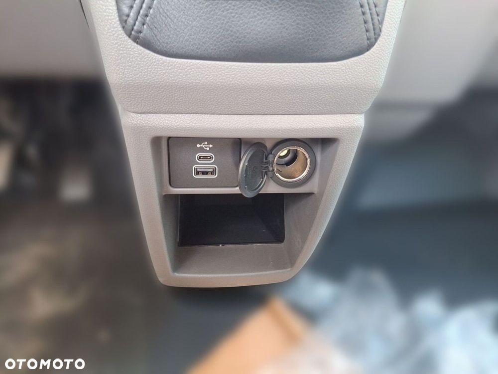 Volkswagen Transporter Skrzyniowy - 33