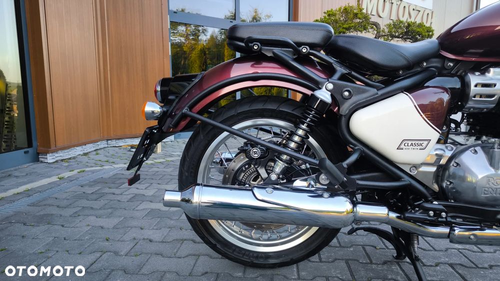 Royal Enfield Classic - 19
