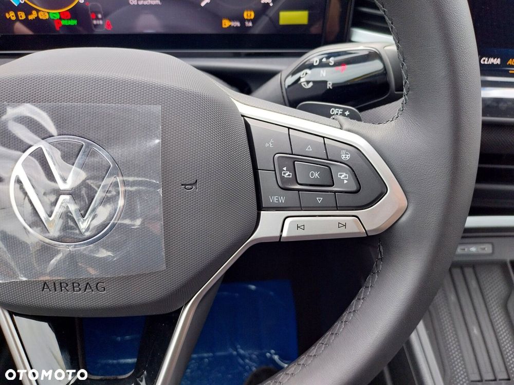 Volkswagen T-Roc - 9