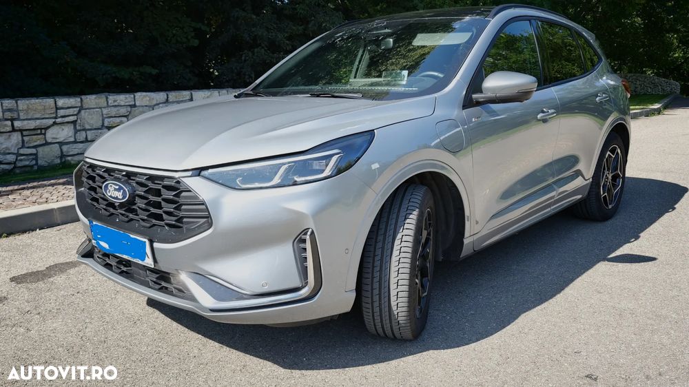 Ford Kuga 2.5 Duratec FWD PHEV ST-Line X - 2