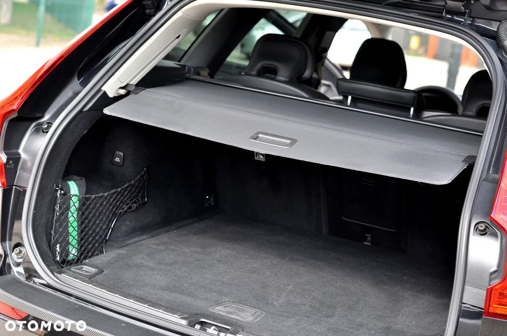 Volvo XC 60 B4 D Geartronic RDesign - 12