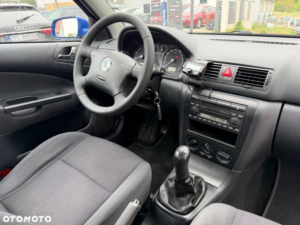 Skoda Octavia 1.6 Tour - 27
