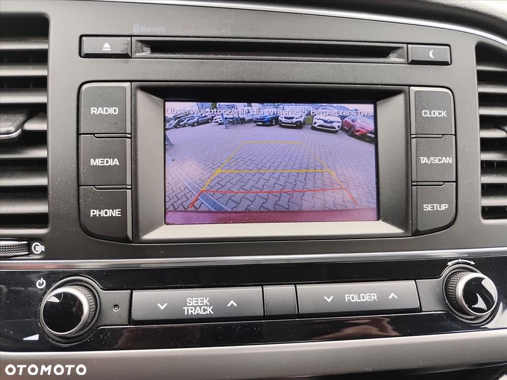 Hyundai Elantra 1.6 Comfort - 15
