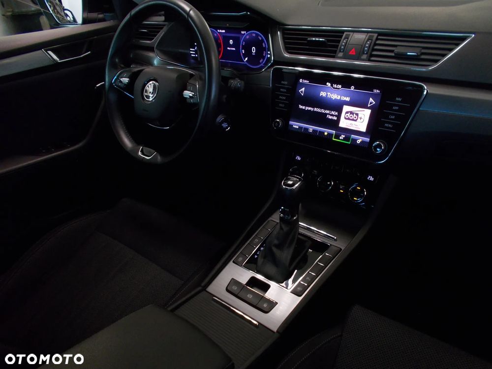Skoda Superb 2.0 TDI SCR Style DSG - 14