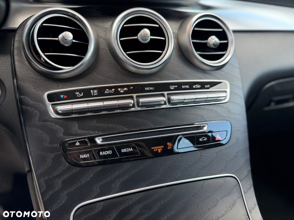 Mercedes-Benz GLC - 26