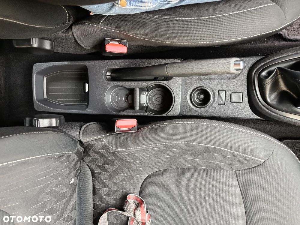 Renault Captur - 23