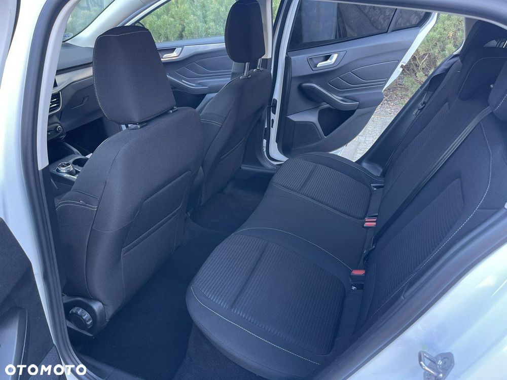 Ford Focus - 22