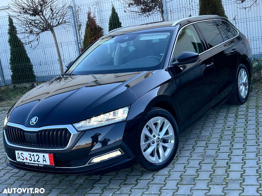 Skoda Octavia Combi 2.0 TDI DSG First Edition - 1