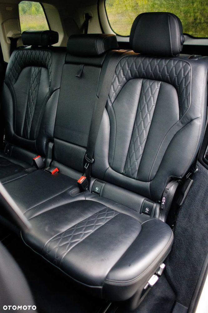 BMW X7 xDrive40i sport - 24