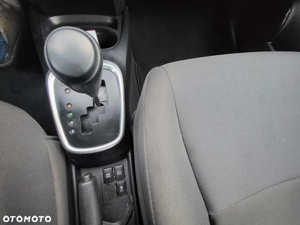 Toyota Yaris - 27