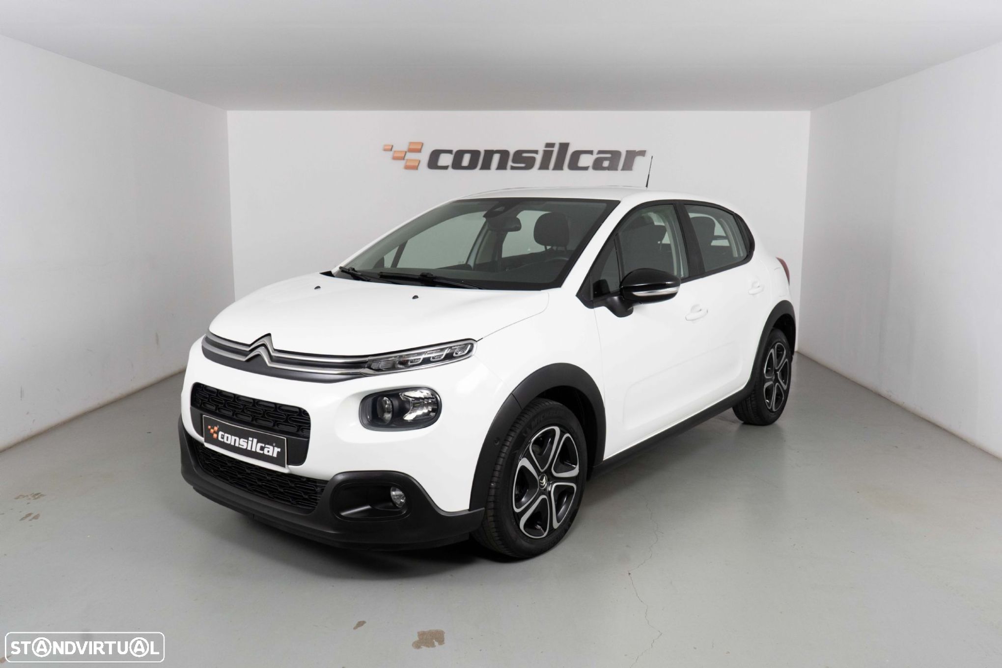 Citroën C3 1.2 PureTech Shine EAT6 - 1