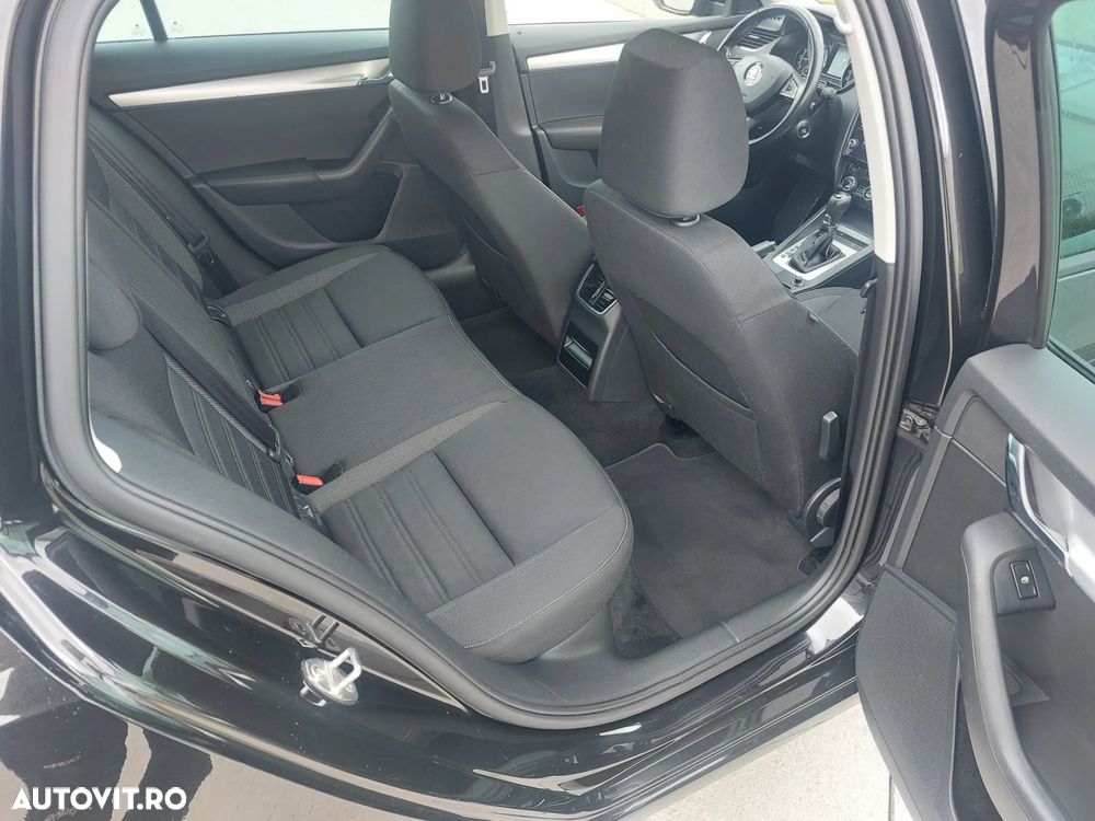 Skoda Octavia 1.6 TDI DSG Ambition - 7