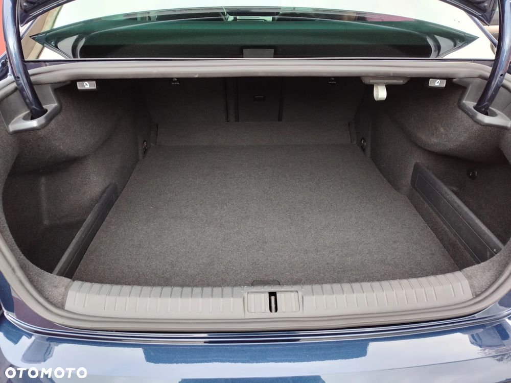 Volkswagen Passat 1.8 TSI BMT Highline DSG - 33
